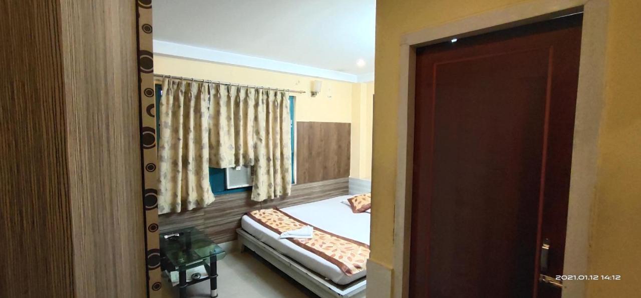 Hotel Royal Residency Силигури Экстерьер фото