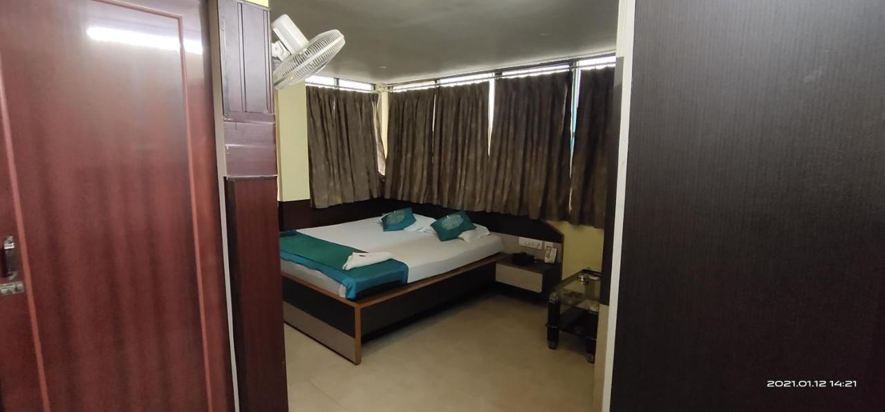 Hotel Royal Residency Силигури Экстерьер фото
